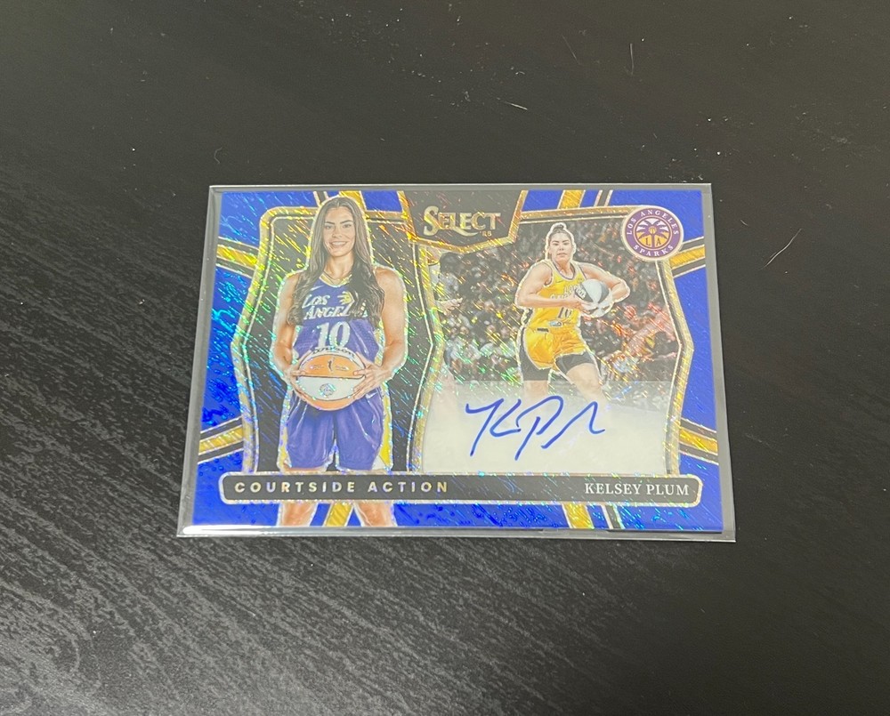 2025 Panini Select Courtside Action Signatures Blue Shimmer FOTL KELSEY PLUM /13