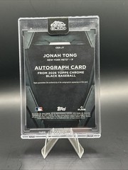 2026 Topps Chrome Black – Autographs Jonah Tong #CBA-JT Blue Refractor /150 (AU,