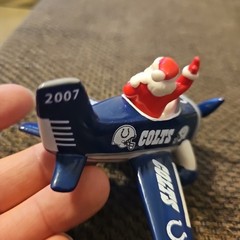 Santa Airplane 2007 Porcelain Indianapolis Colts The Danbury Mint 4.5×4.5×3.5&Prime;
