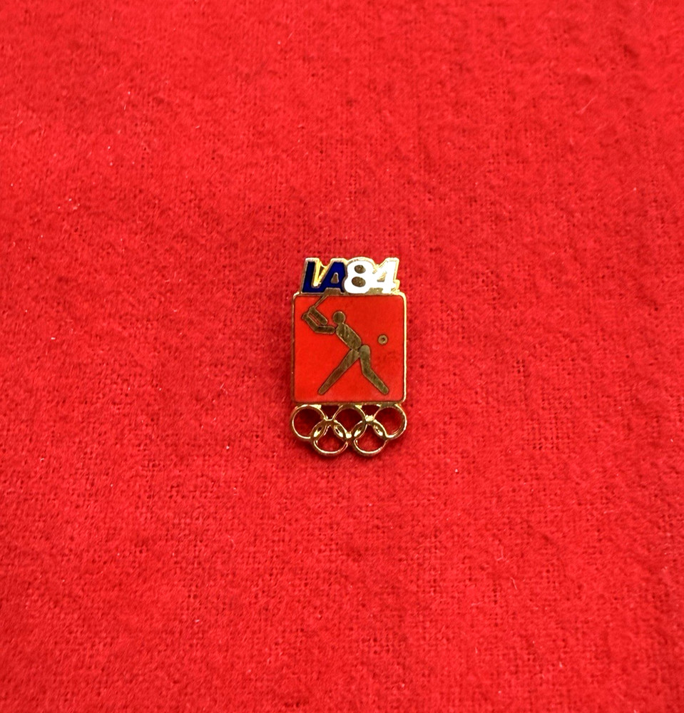 *VINTAGE* 1984 LOS ANGELES OLYMPICS PIN LA 84 Logo BASEBALL Pictogram 7/8 x 1/2
