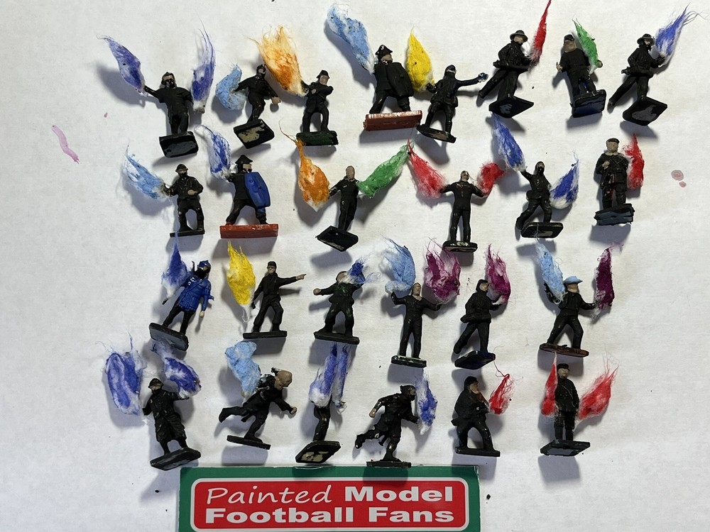 FOR SUBBUTEO ULTRAS WITH FLARES X 4 (ALL TEAMS AVAILABLE.SEE PHOTOS)