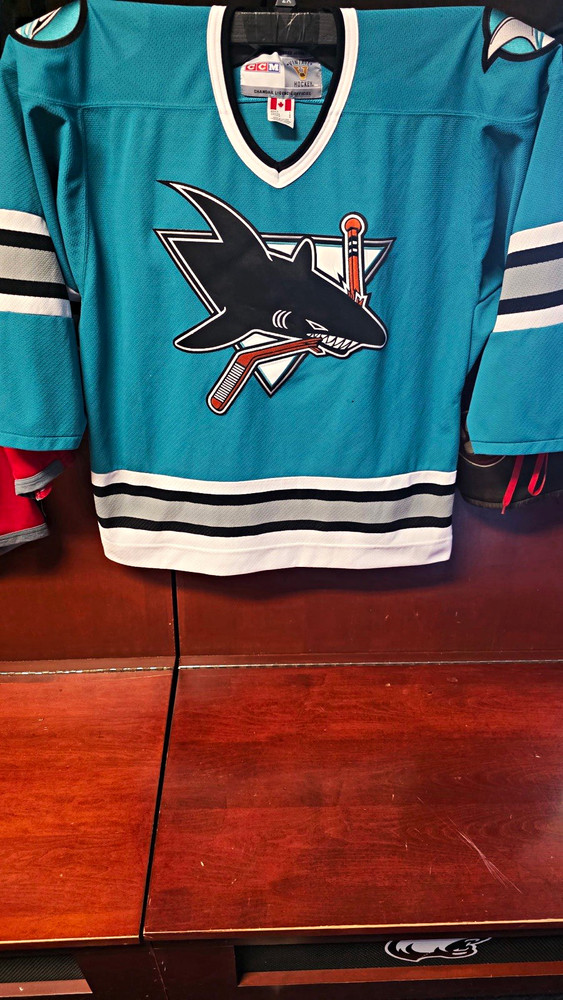 CCM San Jose Sharks NHL Hockey Jersey Teal/Black/White Unisex Adult L Canada