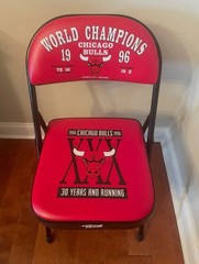 1996 Chicago Bulls 72-10 World Champions Folding Chair – NBA Collectible – Rare