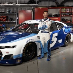 Kyle Larson 2021 MetroTech Hendrick Win Record Autographed Rare NASCAR