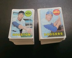 1969 Topps Baseball Card Starter – 334 Different – W/ Jim Price and Don Wilson