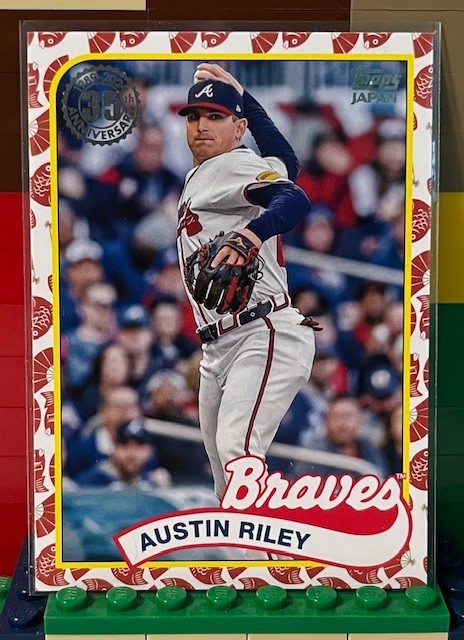 Austin Riley – 2023 Topps Japan Edition 35th Annivesary Koi Fish Parallel