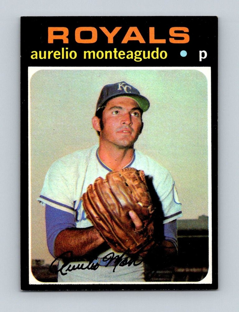 1971 Topps #129 Aurelio Monteagudo Kansas City Royals