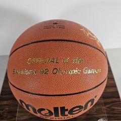 92 BARCELONA OLYMPICS OFFICIAL MOLTEN JB•77 SUPER BILT BASKETBALL