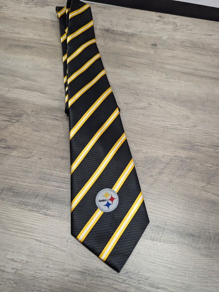 Pittsburgh Steelers NFL Black and Yellow Mens Tie 60&Prime; Football Stripes