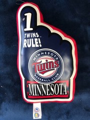 2003 Minnesota Twins MLB Soft Vinyl #1 Fan Hand Good Stuff Twins Rule! 9 inches