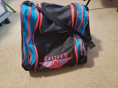Wayne Gretzky bag hockey inline skates knee elbow wrist pads helmet 10 cards Kid