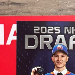 2025-26 Upper Deck MVP #DP-1 Matthew Schaefer #1 Draft Pick SSP