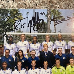 2007 L. A. Galaxy Team Signed 11×8.5 Photo W/ David Beckham Signature. + More.