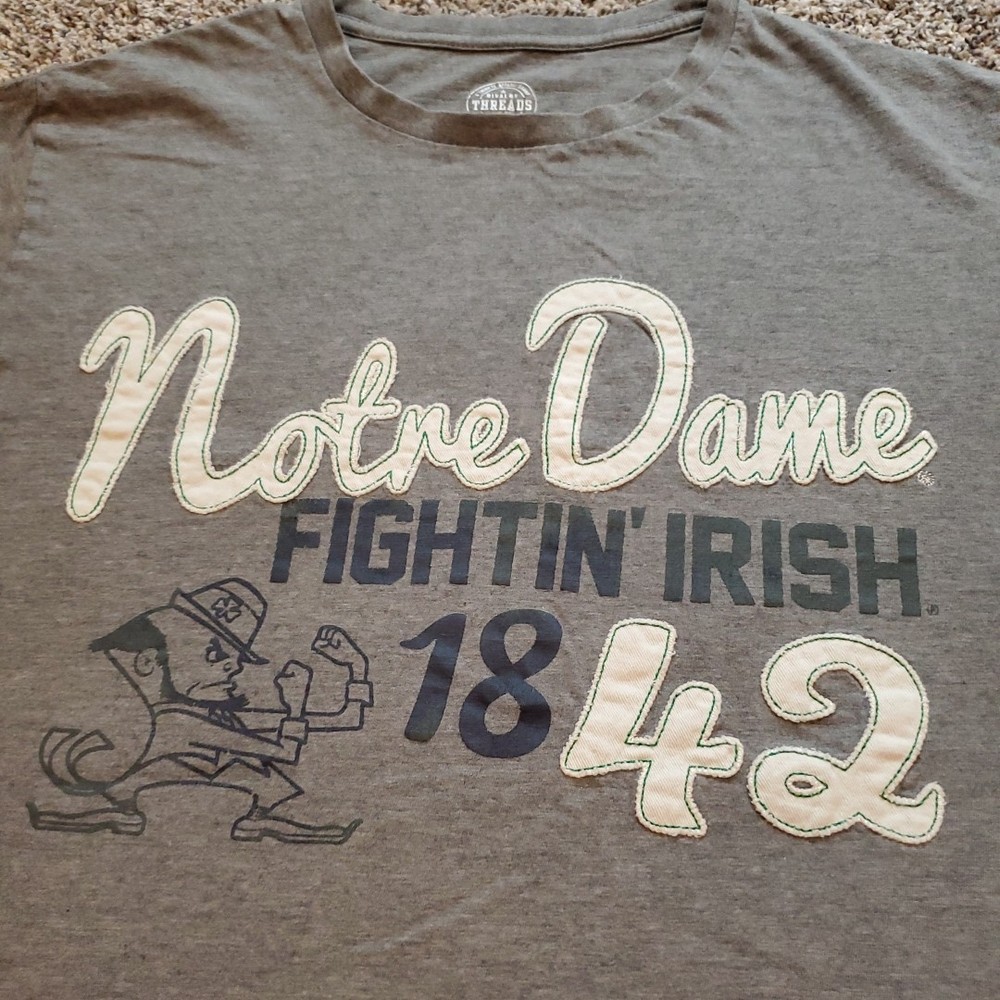 Faded Notre Dame Fightin Irish 1842 Mens Med T-Shirt Gray, Patch Rivalry Threads
