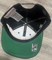 Chicago Blackhawks Mitchell & Ness SnapBack Adjustable Hat Black Color