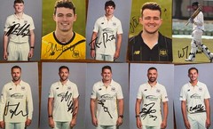 Gloucestershire CCC collection of 34 hand signed 6×4 inch photographs