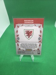 2025-26 Donruss FIFA World Cup Elite Series #1 Brennan Johnson, Cymru – RED