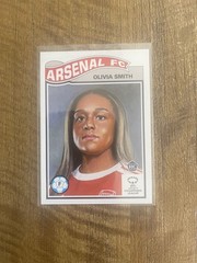 2025 Topps Living Set UEFA Champions Olivia Smith RC #812 Arsenal