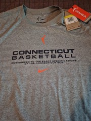 BRAND NEW! NIKE WNBA CONNECTICUT SUN MEN&rsquo;S SMALL TSHIRT, CONNECTICUT BASKETBALL!