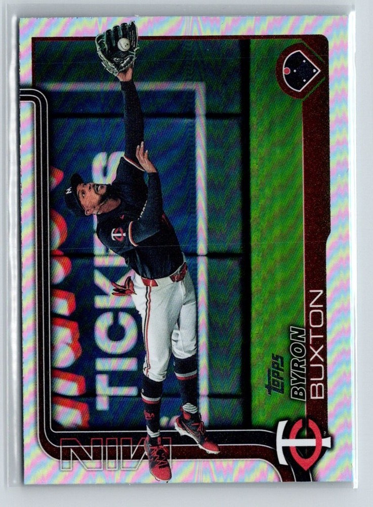 2025 Topps #530 Byron Buxton Rainbow Foil G.69