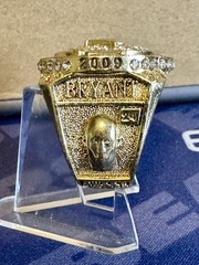 NBA / 2010 Los Angeles Lakers Championship Ring / Kobe Bryant