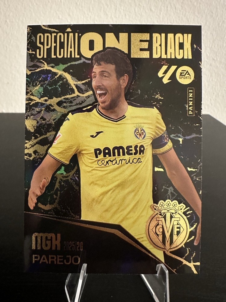 Parejo 2025-26 Panini Megacracks Special One Black Villarreal #NNO