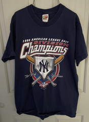 New York Yankees 1998 American League East Champions T-Shirt M Fruit of the Loom