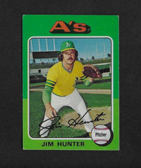 JIM « CATFISH » HUNTER – 1975 Topps Baseball (#230) – Athletics S636