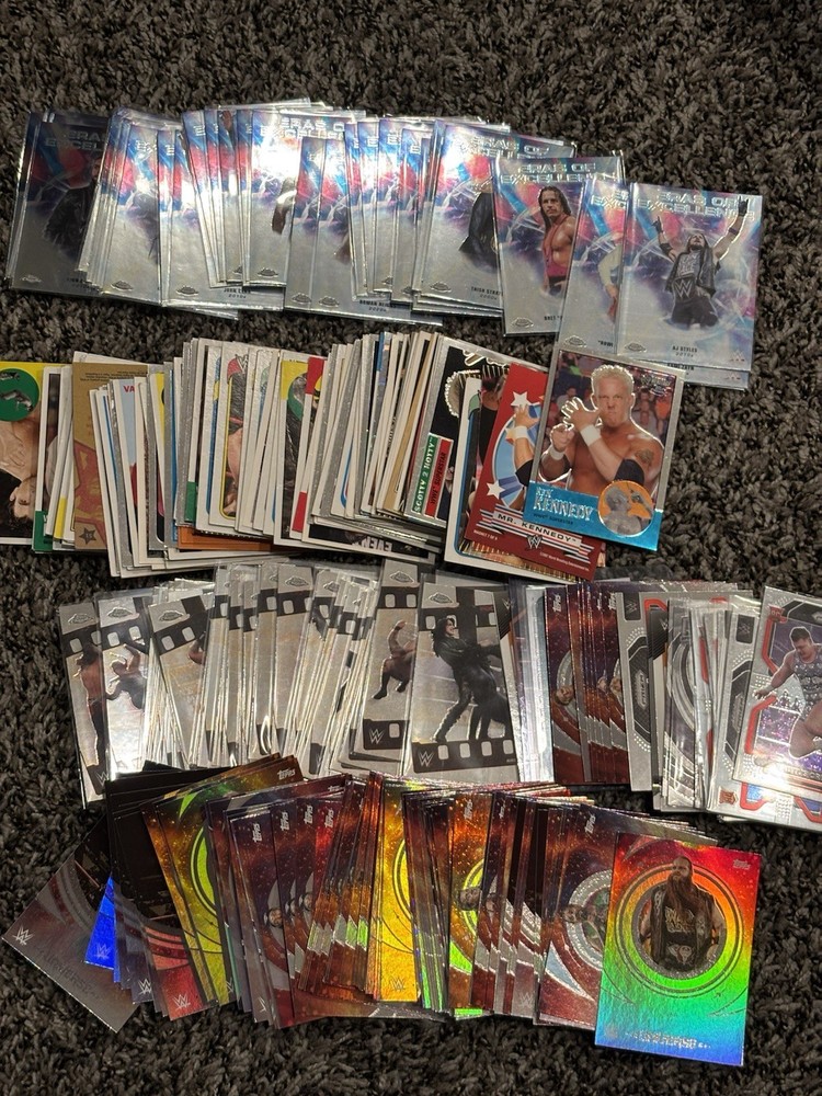Lot of 60 Random WWE Wrestling Trading Cards Free Shipping