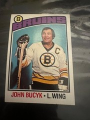 1976-77 Topps Hockey John Bucyk Card #95 EX Shape