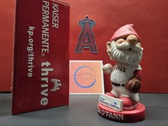 Los Angeles Angels MLB 2011 SGA Garden Gnome Bobblehead NIB Hale O&rsquo;Fann