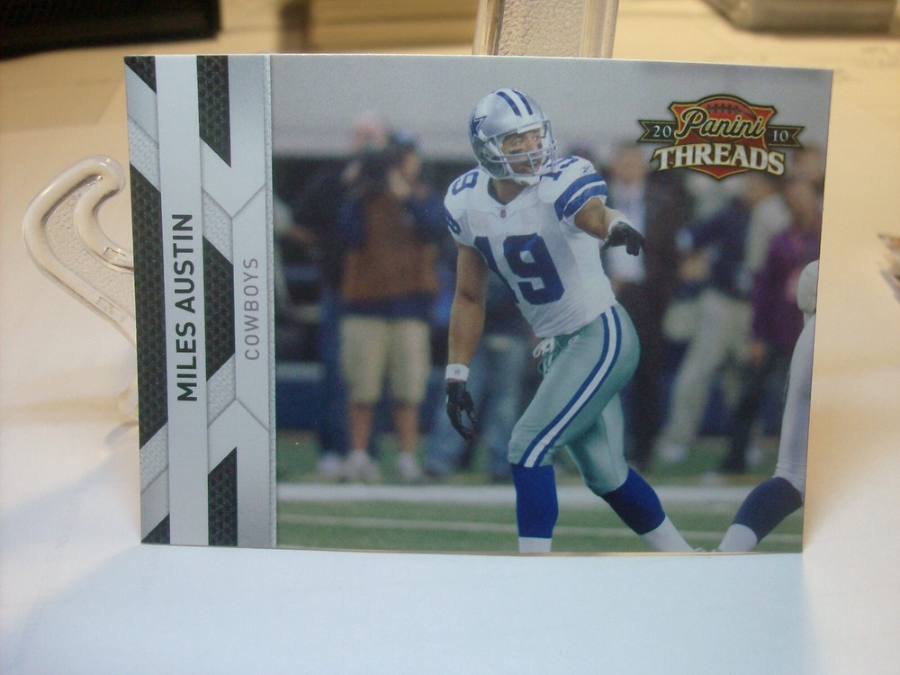 2010 Panini Threads Football #40 – Miles Austin – Dallas Cowboys 10-129