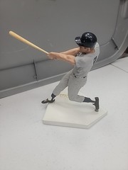 N.Y. Yankees Roger Maris Collectible Salvino Figurine 1994…#1950/2000