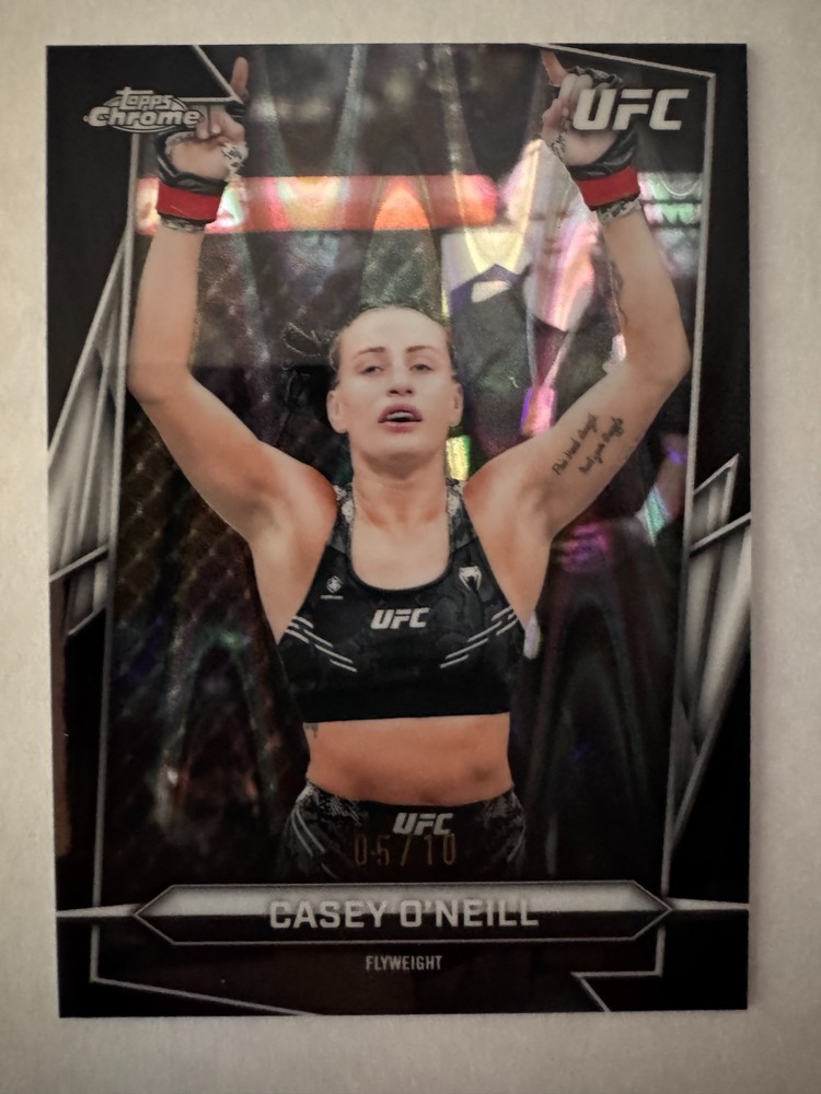 2026 Topps Chrome UFC Casey O’Neill #81 Black Wave Refractor 5/10 NM/MT+