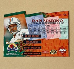 1996 COLLECTOR’S EDGE – ADVANTAGE FOOTBALL – DAN MARINO DIE CUT CARD # V24