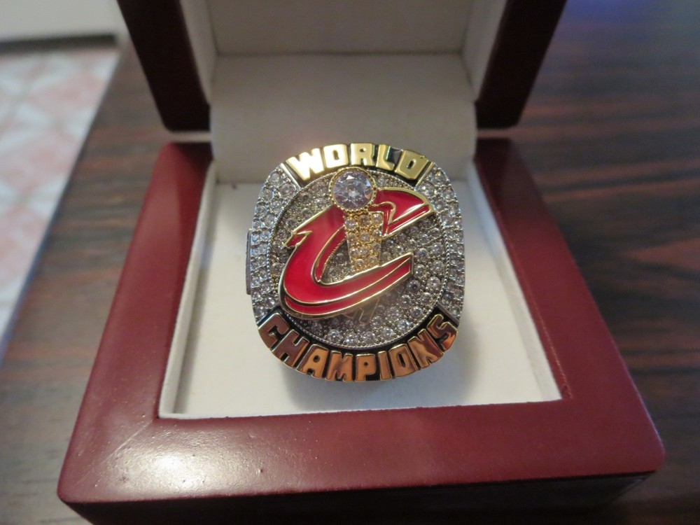 CLEVELAND CAVILIERS 2016 CHAMPIONSHIP RING. LEBRON JAMES. SIZE 11. EXACT RING.