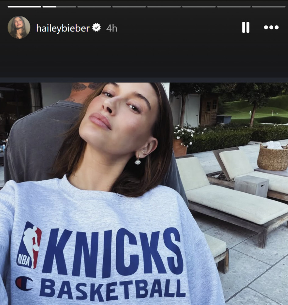 champion knicks basketball sweatshirt