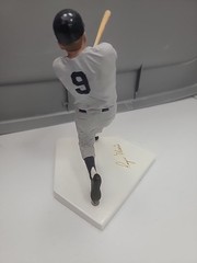 N.Y. Yankees Roger Maris Collectible Salvino Figurine 1994…#1950/2000