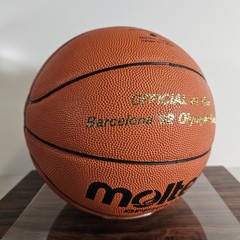 92 BARCELONA OLYMPICS OFFICIAL MOLTEN JB•77 SUPER BILT BASKETBALL