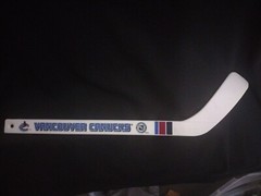 Vintage 1990s VANCOUVER CANUCKS White Mini Stick Plastic Inglasco Blue Logo