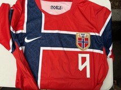 Norway National Team Soccer Jersey Size L – Erling Haaland #9 Red Blue White