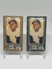 2025 Topps Allen & Ginter – Roger Maris #303 Mini Black And Gold Border- Bundle
