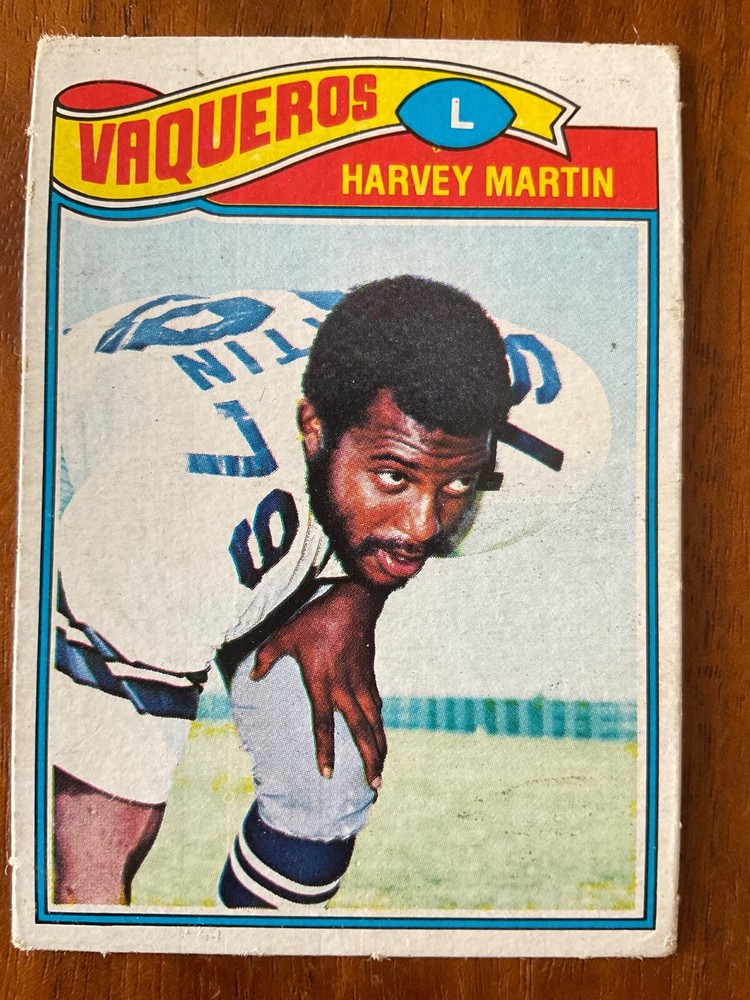 1977 Topps MEXICAN #427 Harvey Martin short print (SP) Dallas Cowboys / Vaqueros