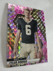 2025 Panini Mosaic – Rookie Variations Tyler Shough #273 Camo Pink Mosaic Prizm