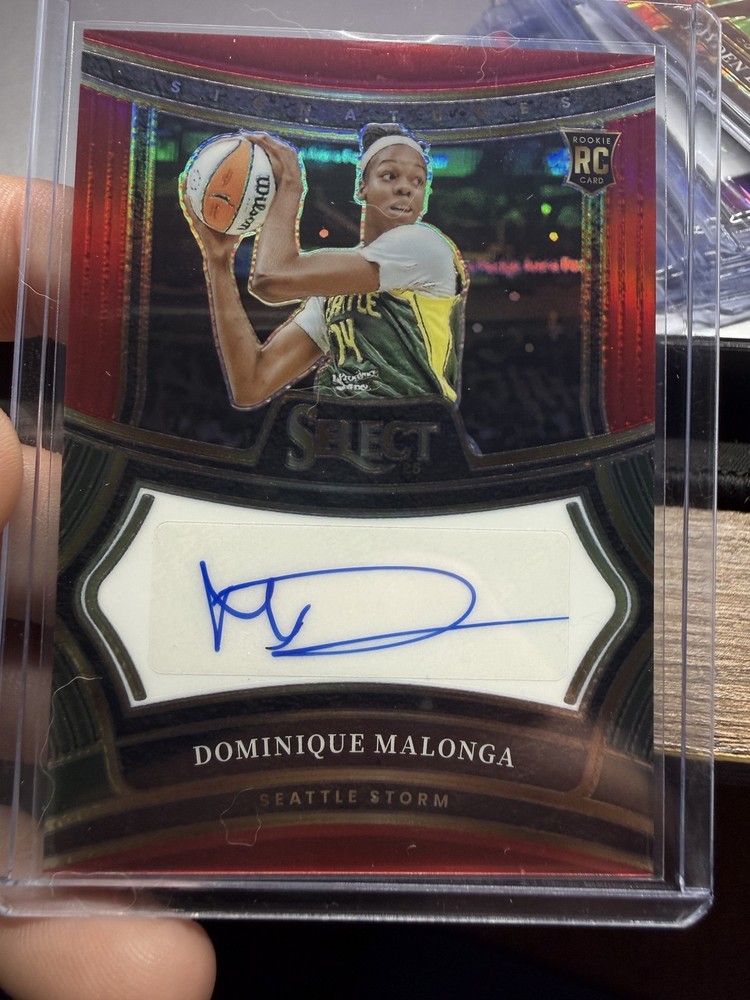 2025 Panini Prizm WNBA #SG-DM Dominique Malonga Signatures Red Prizms #/99