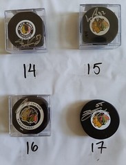 Chicago Blackhawks signed NHL Hockey Puck: Please select your players