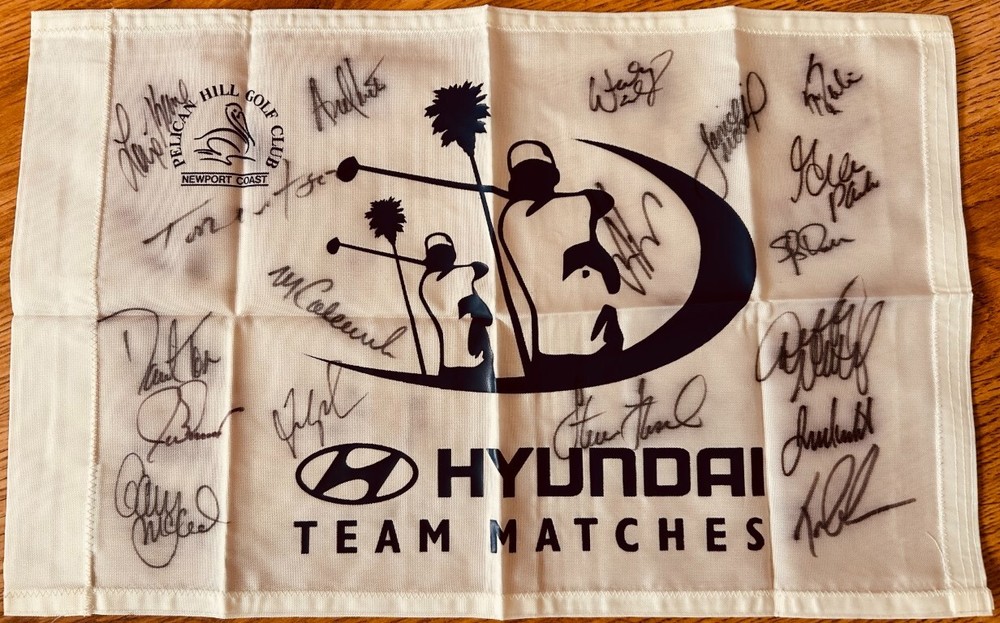 Signed 2001 Hyundai golf flag Fred Couples Tom Watson Karrie Webb Inkster Lehman