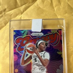 2024 Prizm WNBA Angel Reese Groovy Red /99 #12 MINT ROOKIE Chicago Sky SP