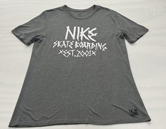 Nike Skateboarding Shirt Mens Large Gray Graphic Tee Skateboard Est. 2001 Cotton