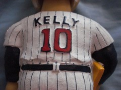 Minnesota Twins Tom Kelly #10 2002 Season Ticket Holder SGA Giveaway Bobblehead
